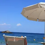Отель Elihotel Сант-Алессио-Сикуло