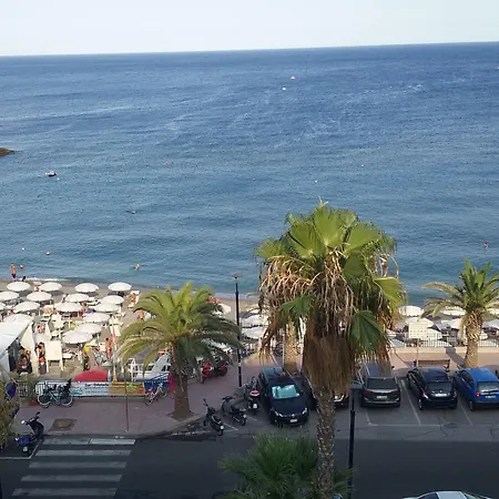 Elihotel מלון SantʼAlessio Siculo