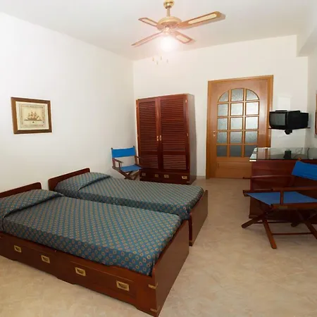 Elihotel מלון SantʼAlessio Siculo