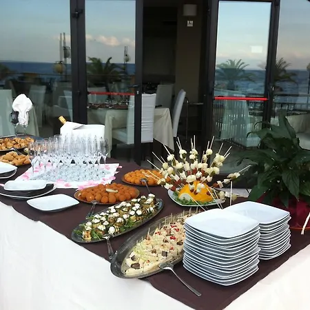 מלון Elihotel SantʼAlessio Siculo