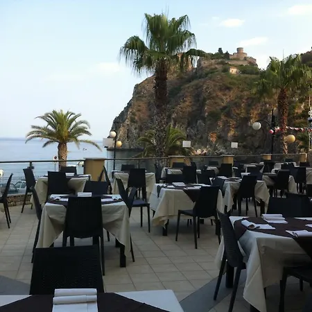 מלון Elihotel 4*