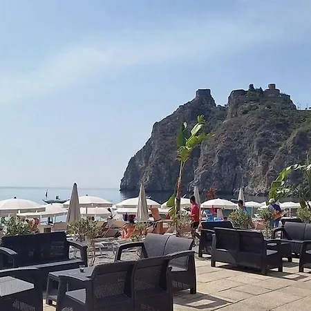 Hotell Elihotel SantʼAlessio Siculo