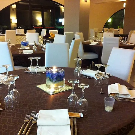 Otel Elihotel SantʼAlessio Siculo