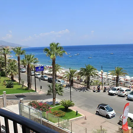 Hotel Elihotel SantʼAlessio Siculo